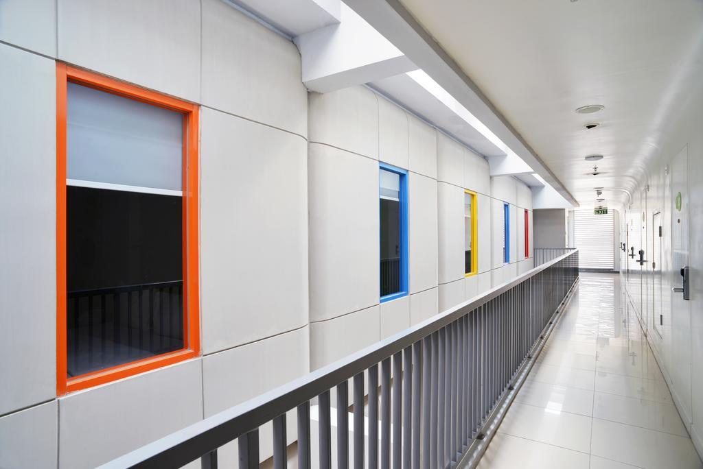 Pop! Hotel Tebet Jacarta Exterior foto