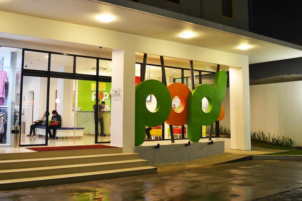 Pop! Hotel Tebet Jacarta Exterior foto